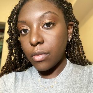 Meet your Posher, Karinda